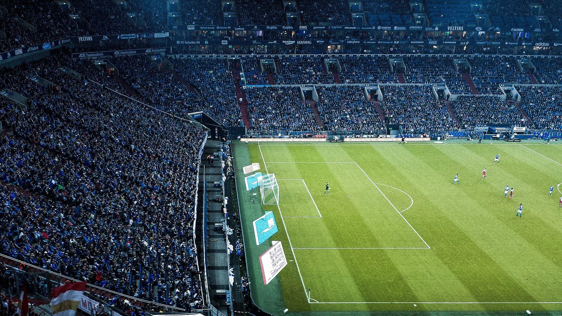 孙兴慜的凝视，当铁血教父的期待遇上儿子的足球之痛